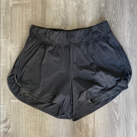 lululemon strides ahead shorts
